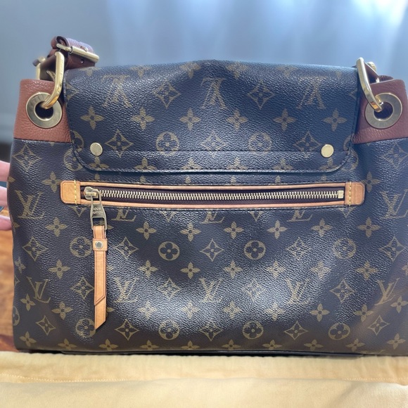 Louis Vuitton Olympe Handbag - Picture 2 of 10